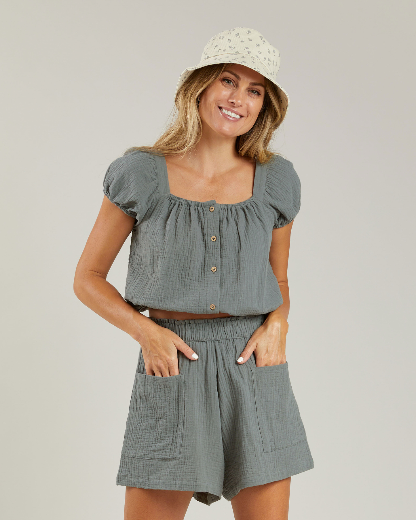 Rylee + Cru-Paperbag Shorts